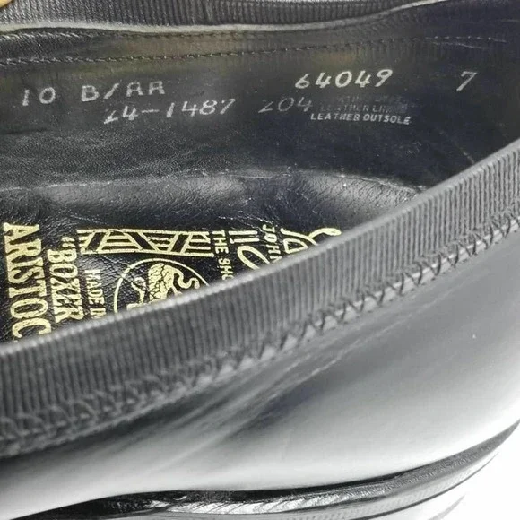 Johnston & Murphy Men Loafer Tasseled Leather Shoe - Picture 6 of 10